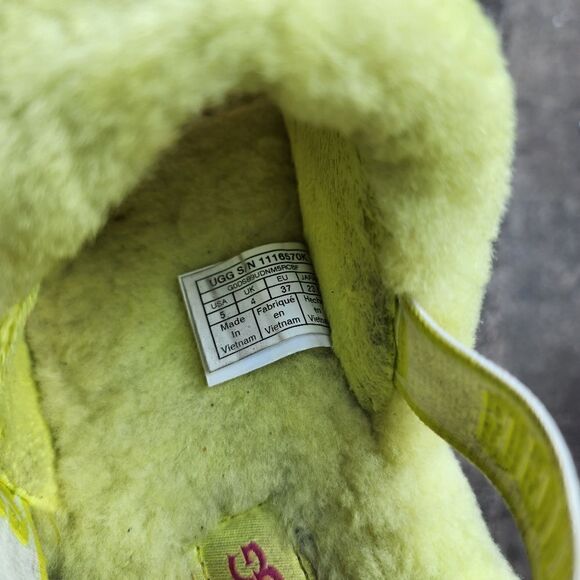 UGG - Womens Slipper - SIZE 6 - Picture 7 of 7